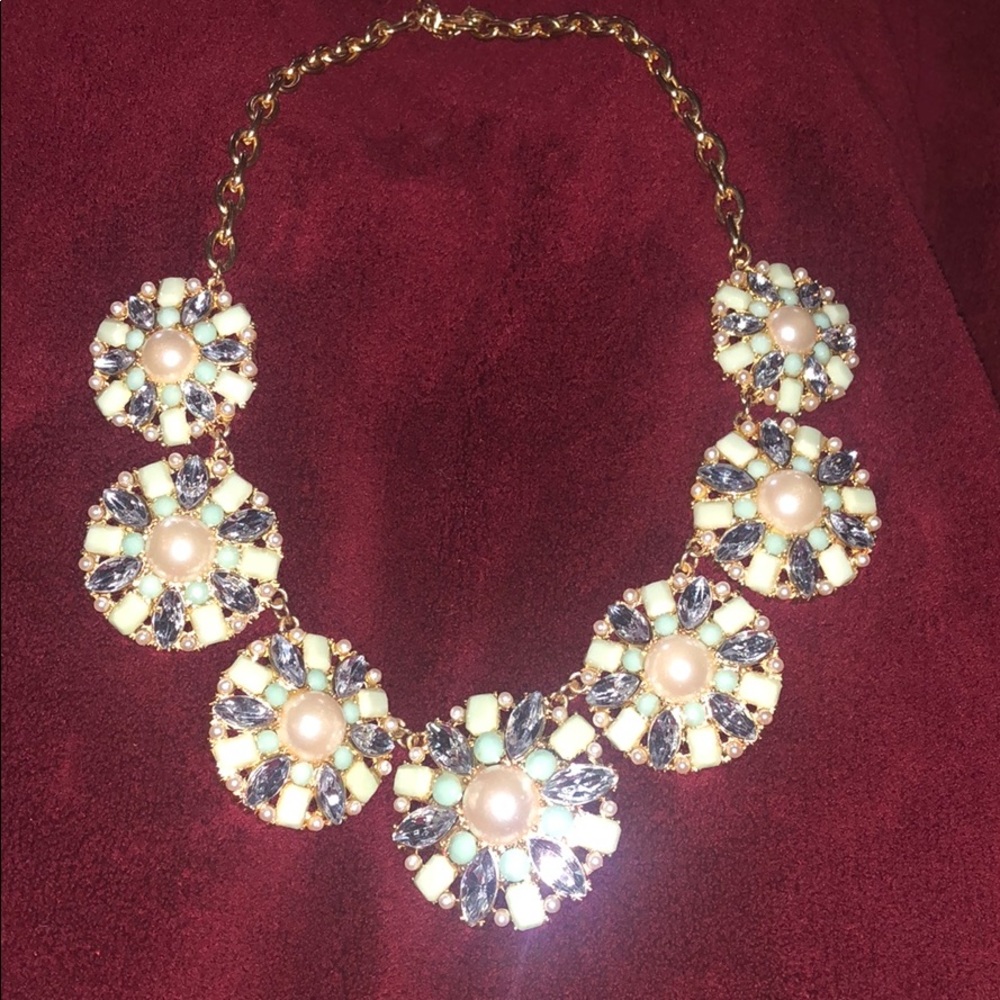 Statement necklace